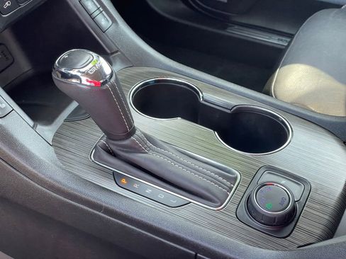 Used 2019 GMC Acadia SLT w/ LPO, Floor Liner Package image 26