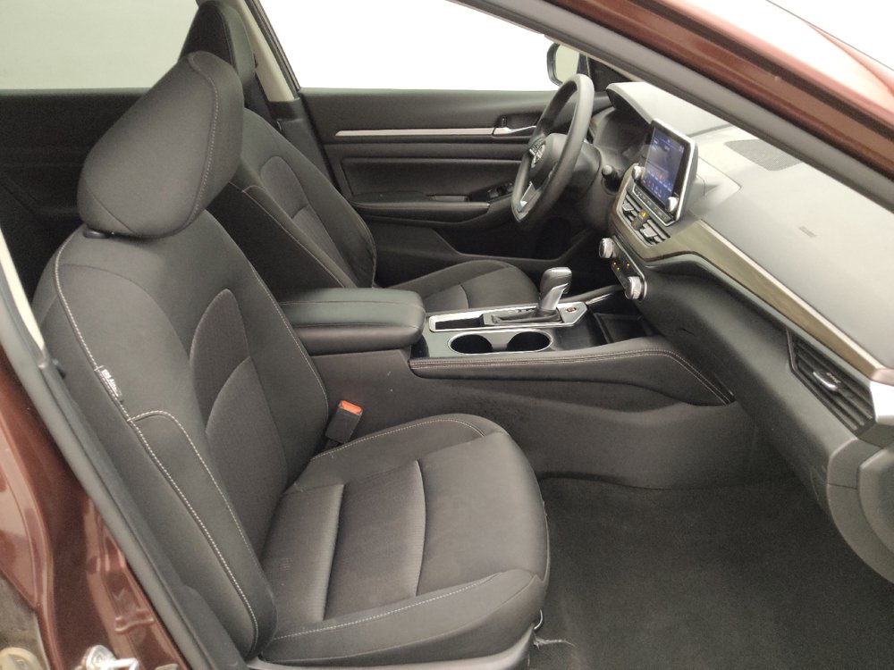 Used 2023 Nissan Altima 2.5 SV FWD image 21