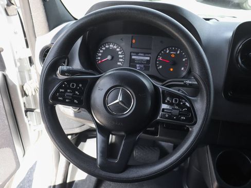 Used 2020 Mercedes-Benz Sprinter 3500 image 27