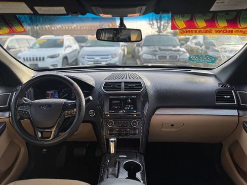 Used 2016 Ford Explorer XLT w/ Equipment Group 201A image 13