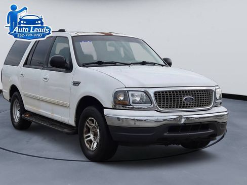 Used 2000 Ford Expedition XLT RWD image 2