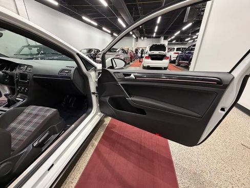 Used 2016 Volkswagen GTI S image 31