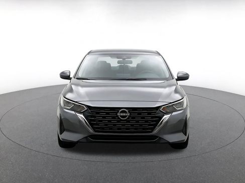 Used 2025 Nissan Sentra SV FWD image 2