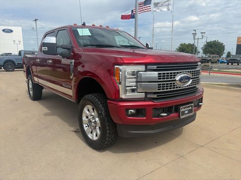 Used 2019 Ford F250 Platinum w/ Platinum Ultimate Package AWD/4WD image 7