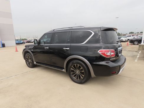 Used 2017 Nissan Armada Platinum w/ Interior Lighting Package RWD image 17