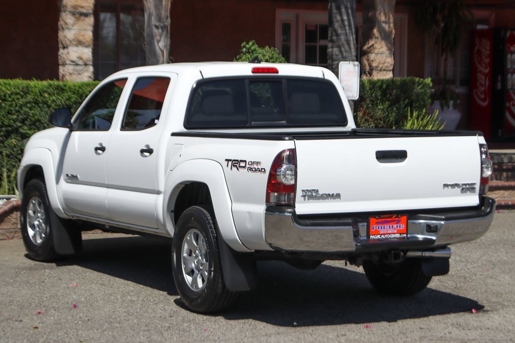 Used 2015 Toyota Tacoma PreRunner w/ TRD Off-Road Package RWD image 6