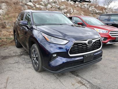 Used 2023 Toyota Highlander XLE