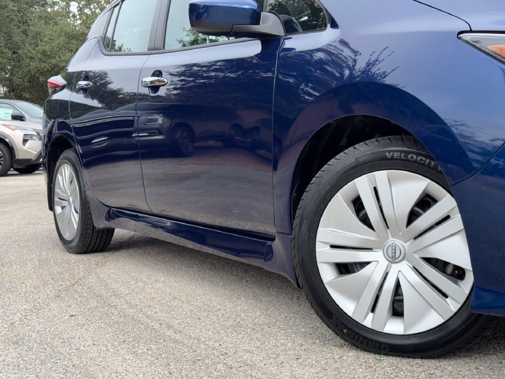 Used 2025 Nissan Leaf S FWD image 2
