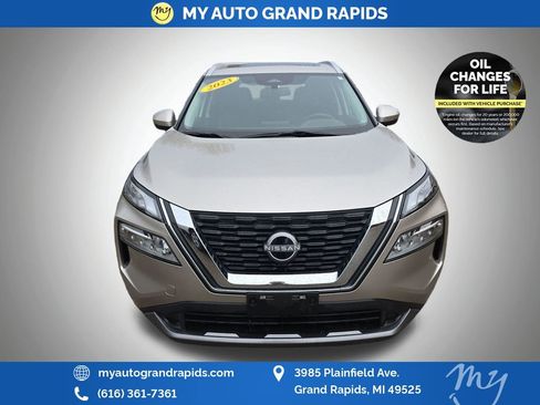 Used 2023 Nissan Rogue SL AWD/4WD image 2