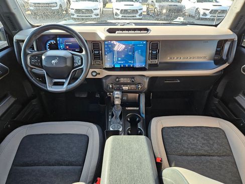 Used 2023 Ford Bronco Wildtrak AWD/4WD image 30