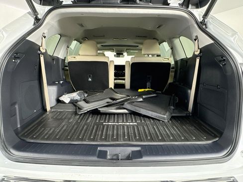 Used 2023 Toyota Highlander Limited AWD/4WD image 28