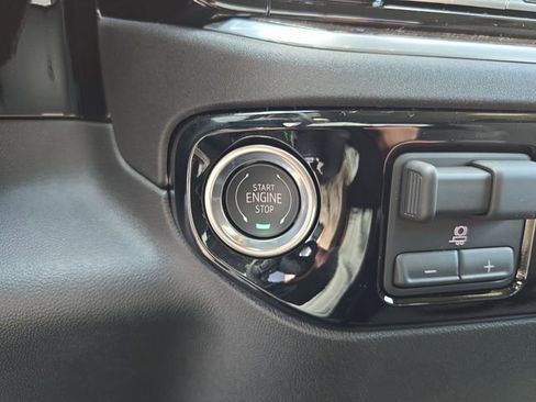 New 2026 GMC Sierra 1500 SLE w/ Preferred Package image 28