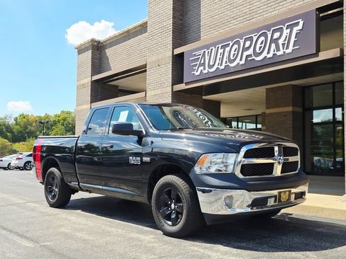 Used 2017 RAM 1500 ST w/ SXT Appearance Group AWD/4WD image 1