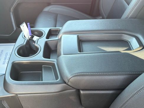 Used 2025 GMC Sierra 1500 SLT image 18