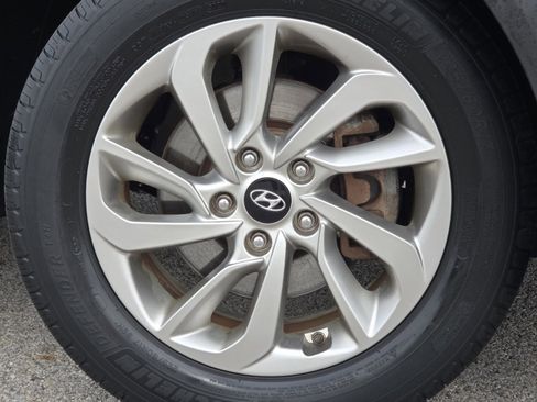 Used 2017 Hyundai Tucson SE image 8