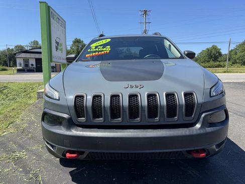 Used 2014 Jeep Cherokee Trailhawk w/ Comfort/Convenience Group AWD/4WD image 2