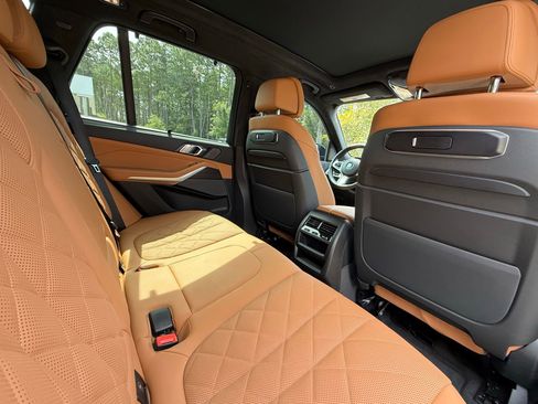 Used 2024 BMW X5 xDrive40i w/ Executive Package AWD/4WD image 29