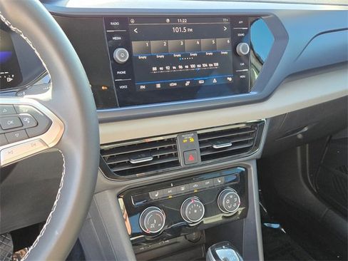 Used 2023 Volkswagen Taos SE image 25