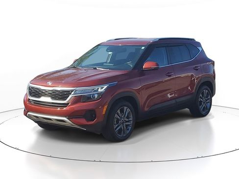 Used 2021 Kia Seltos S FWD image 2