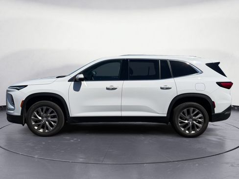 Used 2026 Buick Enclave Preferred FWD image 3