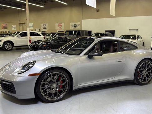 Used 2021 Porsche 911 Carrera 4S AWD/4WD image 8