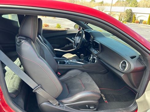 Used 2018 Chevrolet Camaro ZL1 image 48