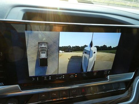 New 2026 Chevrolet Silverado 1500 LT Trail Boss w/ LT Trail Boss Premium Package AWD/4WD image 32