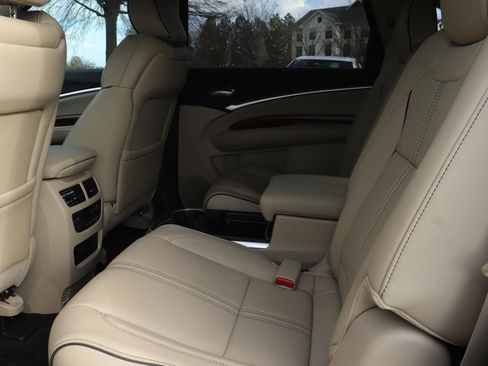 Used 2017 Acura MDX Sport Hybrid w/ Advance Pkg image 13