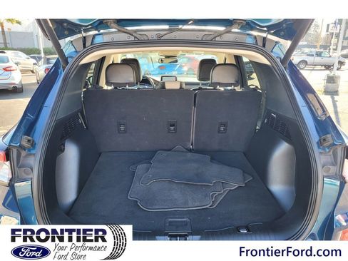 Used 2020 Ford Escape Titanium image 7