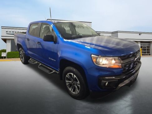 Used 2021 Chevrolet Colorado Z71 w/ Safety Package image 2