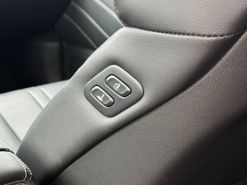 Used 2026 Genesis GV80 2.5T AWD/4WD image 31