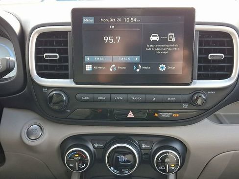 New 2026 Hyundai Venue SEL image 9