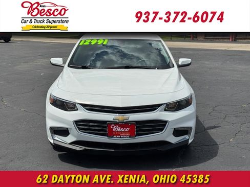 Used 2016 Chevrolet Malibu LT w/ Leather Package FWD image 2