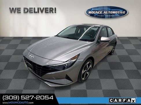 Used 2023 Hyundai Elantra SEL w/ Convenience Package FWD image 2