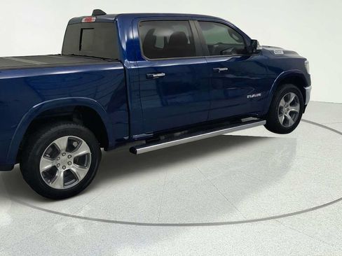 Used 2022 RAM 1500 Laramie AWD/4WD image 9