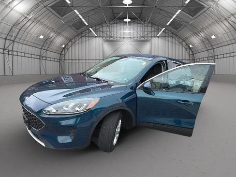 Used 2020 Ford Escape SE FWD image 13