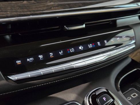 Certified 2024 Cadillac Escalade Premium Luxury AWD/4WD image 21