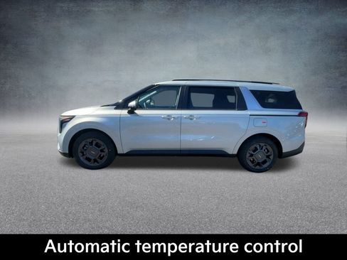 New 2026 Kia Carnival EX image 13