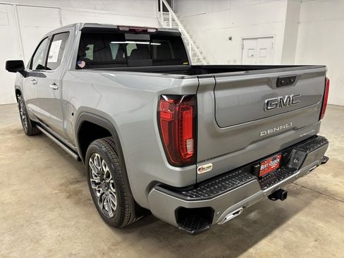 Used 2025 GMC Sierra 1500 Denali Ultimate image 5