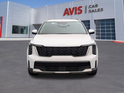 Used 2024 Kia Sorento S image 10