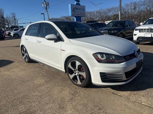 Used 2017 Volkswagen GTI S image 3