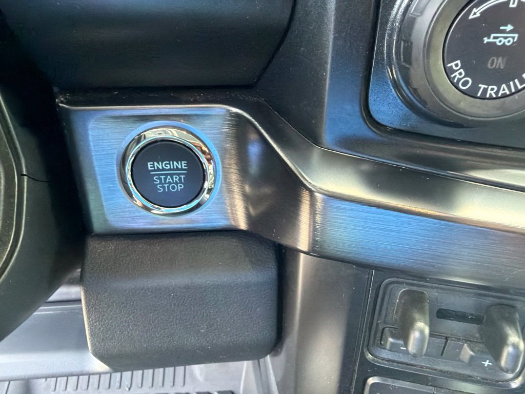 Certified 2025 Ford F250 Lariat w/ Lariat Ultimate Package AWD/4WD image 27