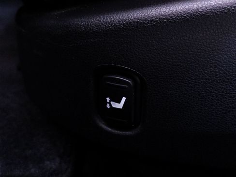 Used 2020 Nissan GT-R Premium w/ Premium Interior Package AWD/4WD image 26