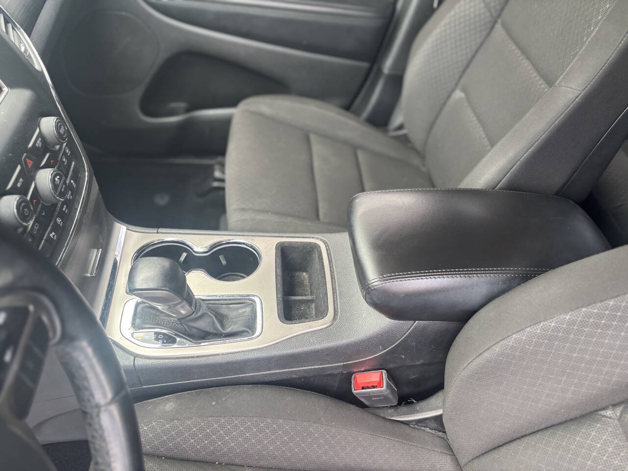 Used 2021 Jeep Grand Cherokee Laredo RWD image 18