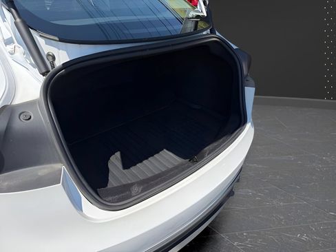 Used 2025 Tesla Model 3 Long Range AWD/4WD image 24