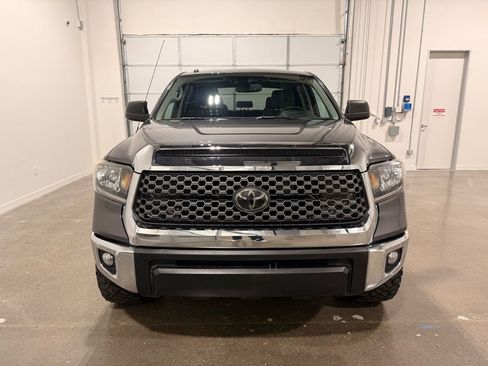 Used 2019 Toyota Tundra SR5 w/ SR5 Upgrade Package image 2