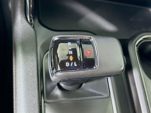 Certified 2022 GMC Sierra 1500 AT4 w/ AT4 Premium Package AWD/4WD image 18