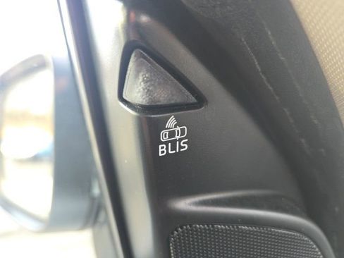 Used 2013 Volvo XC60 3.2 w/ Climate Pkg image 10