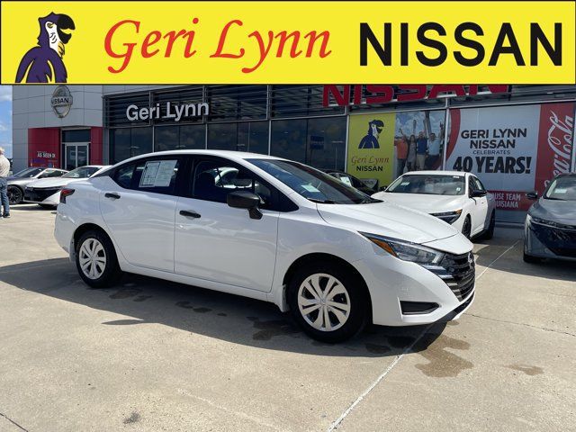 Certified 2025 Nissan Versa S w/ Trunk Package FWD image 1