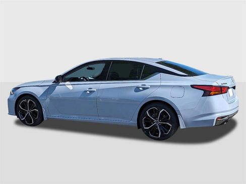 New 2025 Nissan Altima 2.5 SR image 3